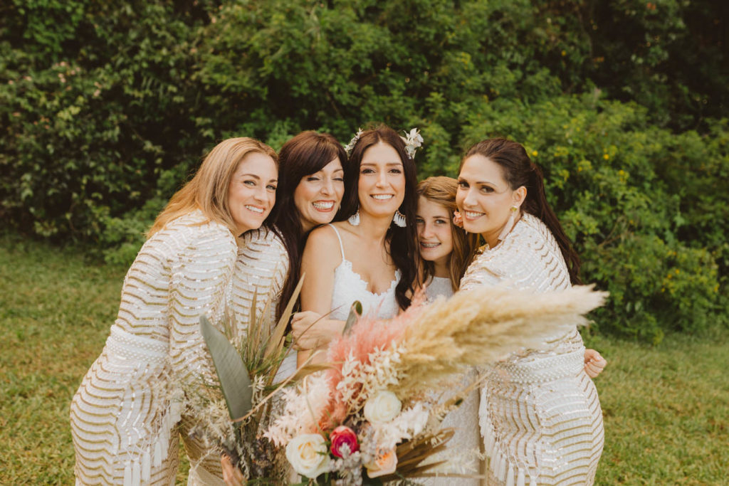 bridesmaids with pampas grass bouquet