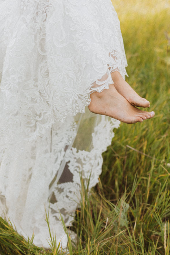 bride not wearing shoes for wedding 