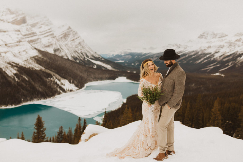 What does elope mean? It's what this couple chose to do, elope in the mountains with nature as their backdrop. 