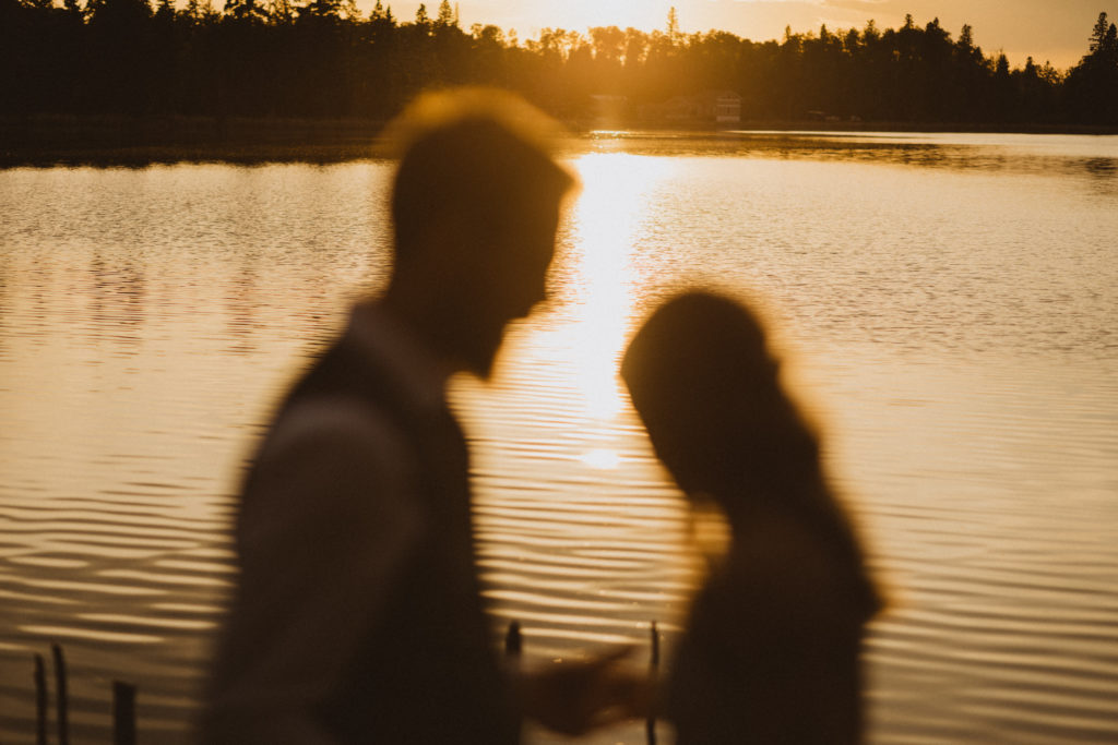 Flora Bora yurt elopement in the forest. Bride and Groom wedding portraits. Posing ideas. Couple photos by Liv Hettinga Photography a Saskatchewan elopement photographer. Sunset portraits.