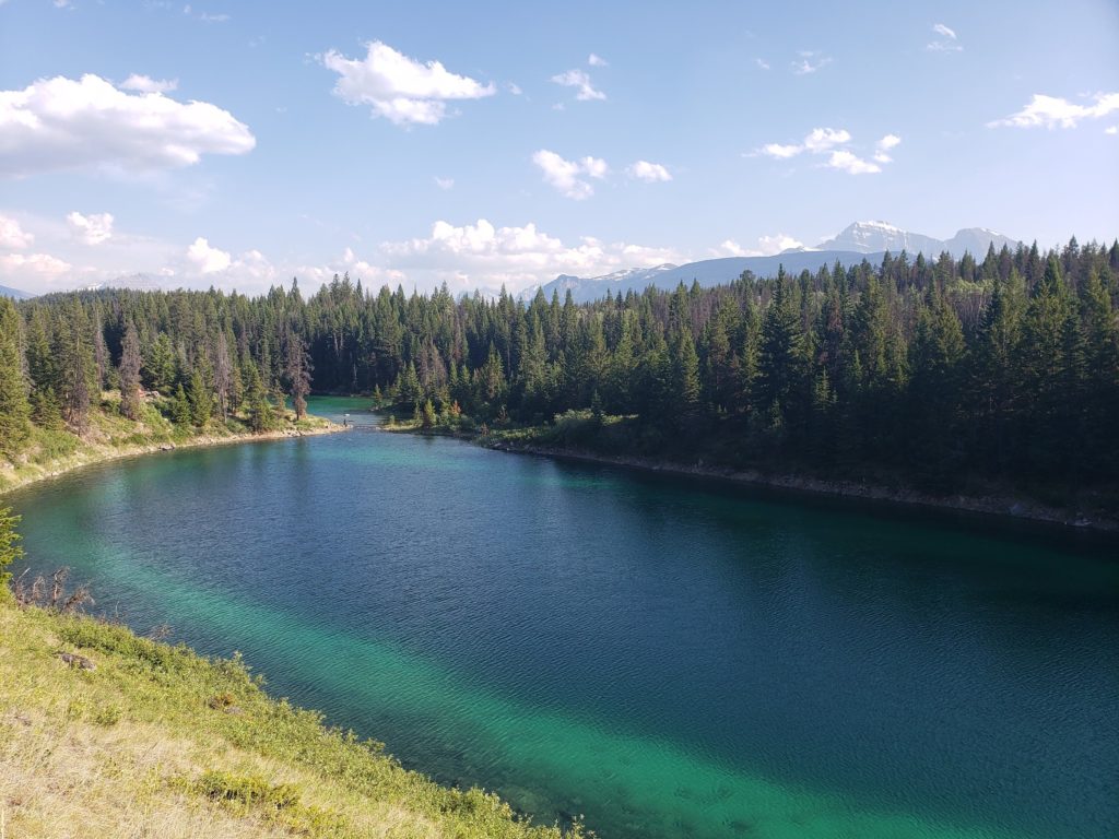 valley of the five lakes in Jasper, Alberta, the perfect elopement destination in Jasper National park