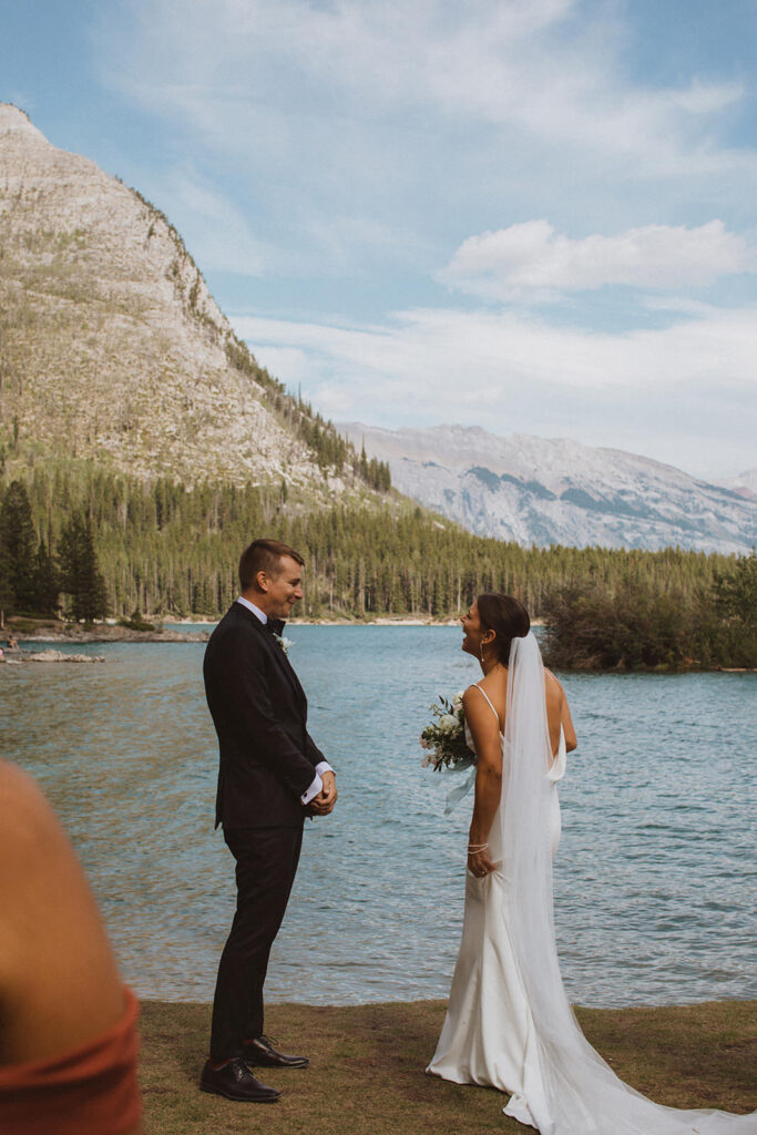 couple elopes in Banff and announces it to family
