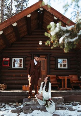 storm mountain lodge in banff is the perfect venue for your small elopement or intimate wedding. gives off rustic cabin vibes